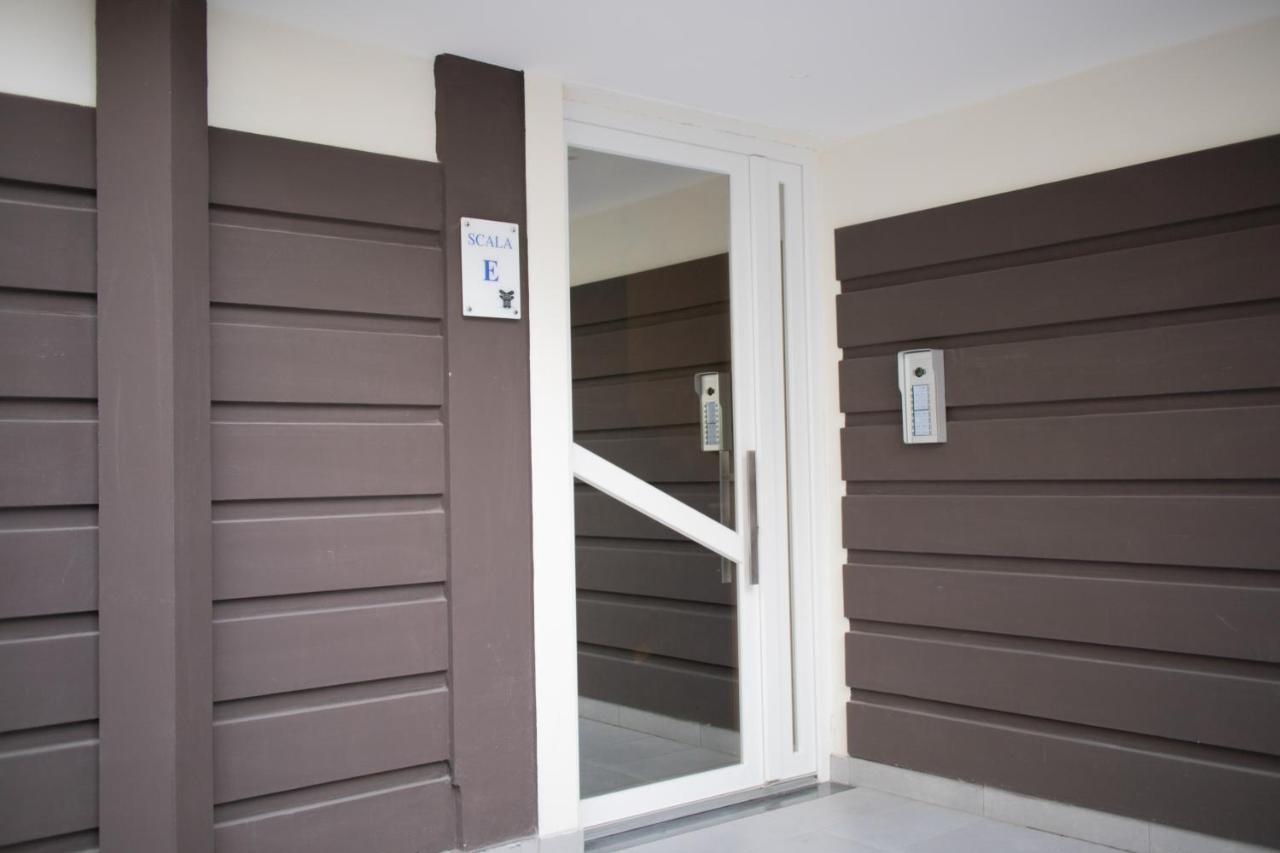 E-twelve Apartment *